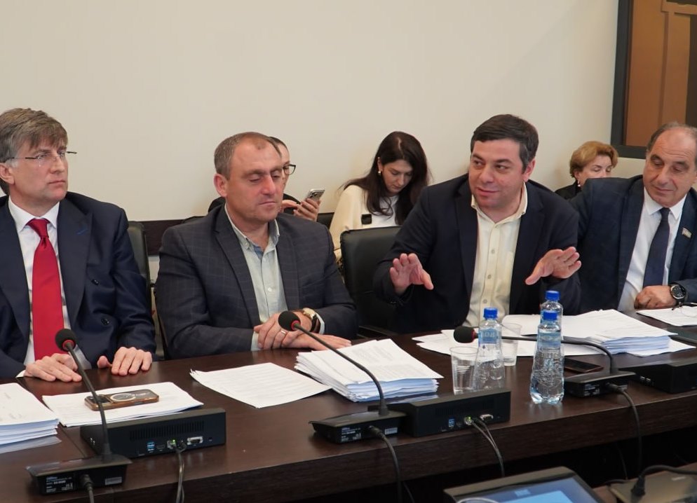 Парламент внес изменения в некоторые законодательные акты о статусе ветеранов и инвалидов Отечественной войны народа Абхазии